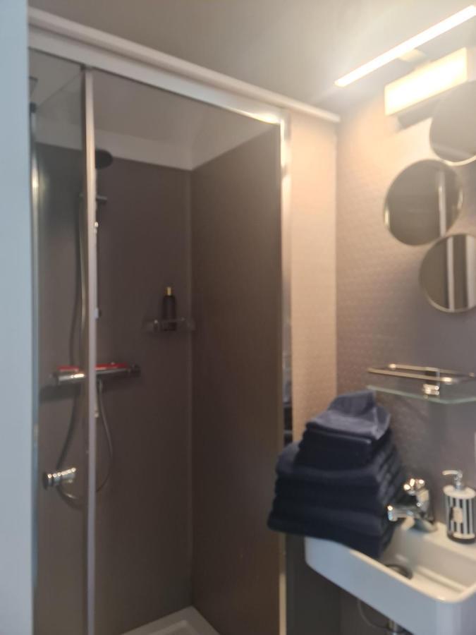 Little Get-A-Way Hellevoetsluis Hotel Room photo